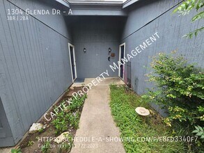 1304 Glenda Dr in Round Rock, TX - Building Photo - Building Photo