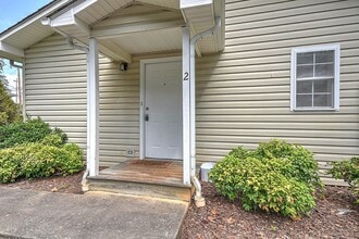 1801 Indian Ridge Rd in Johnson City, TN - Building Photo - Building Photo
