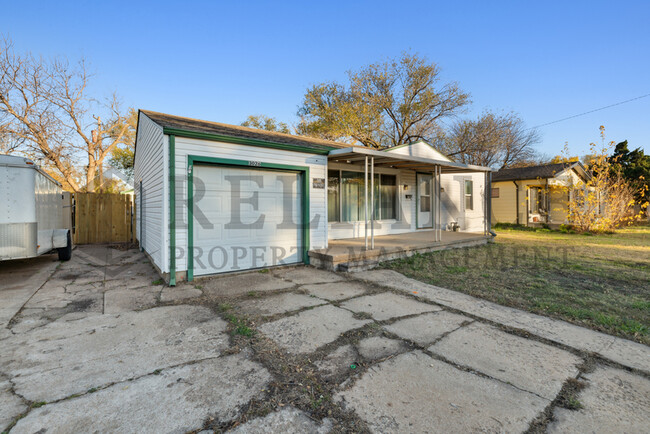 3026 S Glenn Ave in Wichita, KS - Building Photo - Building Photo