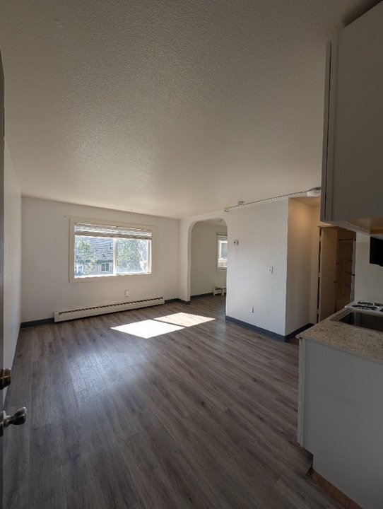 618 Gambell St in Anchorage, AK - Building Photo