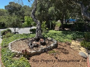 120 Live Oak Way in Salinas, CA - Foto de edificio - Building Photo
