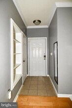 12108 Garden Grove Cir in Fairfax, VA - Building Photo - Building Photo