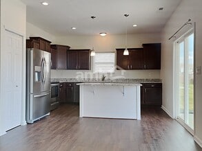 877 Coralberry Ln in Greenwood, IN - Building Photo - Building Photo