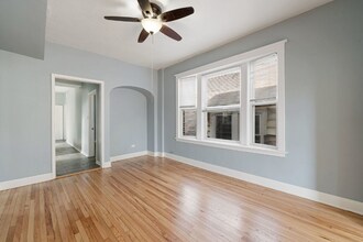 4910 W Van Buren St in Chicago, IL - Building Photo - Building Photo