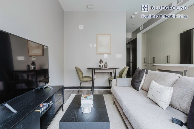 1313 L St NW in Washington, DC - Building Photo - Building Photo