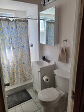 64 Chetwynd Rd, Unit 2 in Somerville, MA - Building Photo - Building Photo