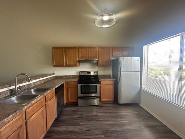 property at 4828 W Orangewood Ave