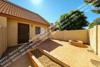 4120 W Calavar Rd in Phoenix, AZ - Building Photo - Building Photo