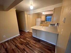 8616 14th Ave S, Unit 4 in Seattle, WA - Foto de edificio - Building Photo