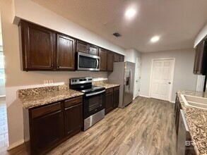 523 W Amanda Ave in Foley, AL - Building Photo - Building Photo
