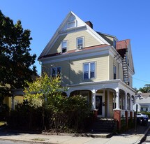 162 Academy Ave in Providence, RI - Building Photo