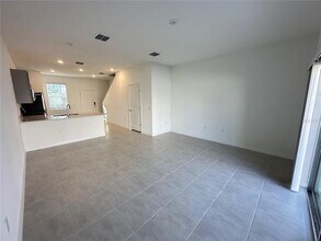 3030 Skyline Lp in Kissimmee, FL - Building Photo - Building Photo