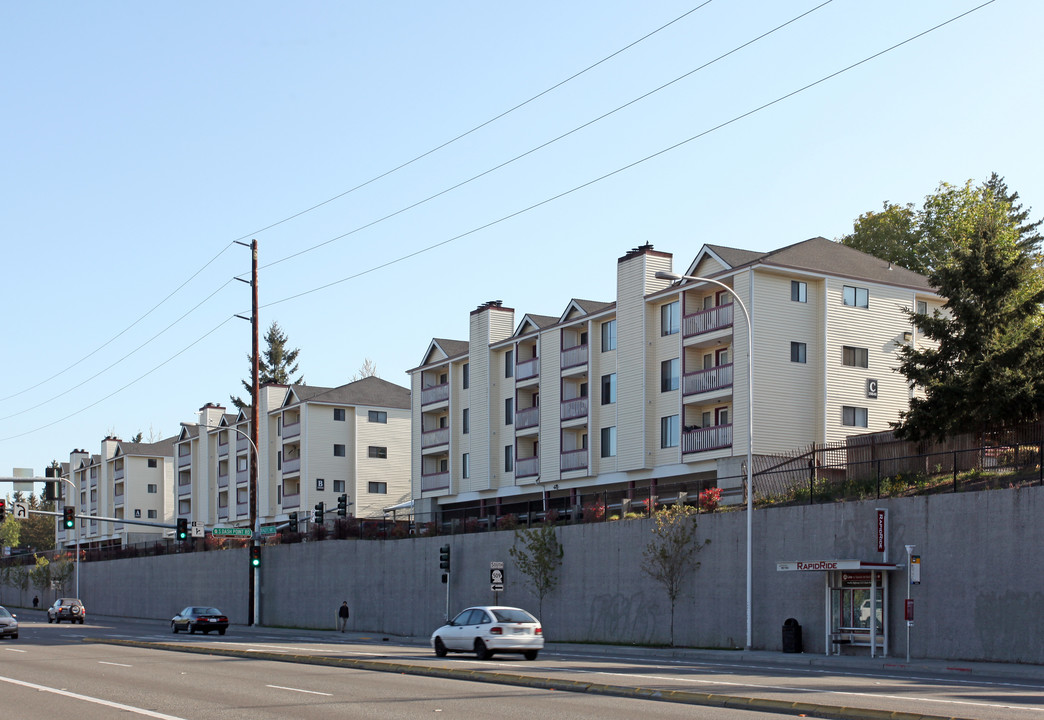 The Overlook in Federal Way, WA - Building Photo