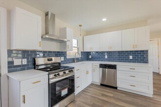 11741 Abston Ln in Dallas, TX - Building Photo - Building Photo