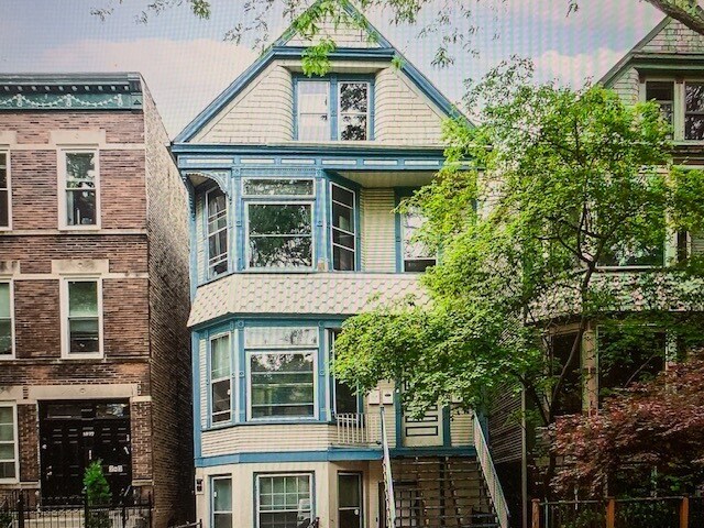 1029 W Montana St in Chicago, IL - Building Photo