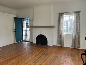 496 Howard St in Ventura, CA - Building Photo - Building Photo