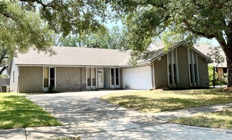 2819 Colony Dr in Sugar Land, TX - Building Photo