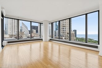 60 E Monroe St in Chicago, IL - Building Photo - Building Photo