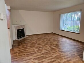 6729 Compton Blvd SE in Lacey, WA - Building Photo - Building Photo