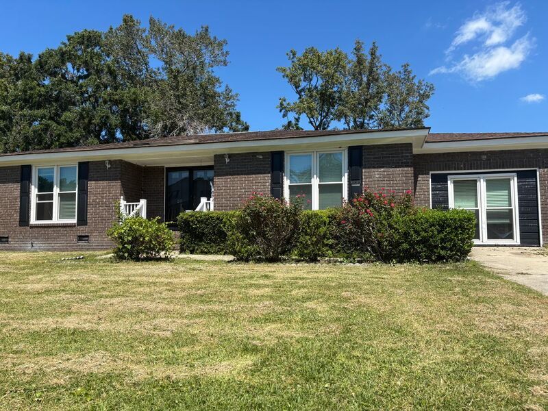 20 Falkirk Dr in Charleston, SC - Building Photo
