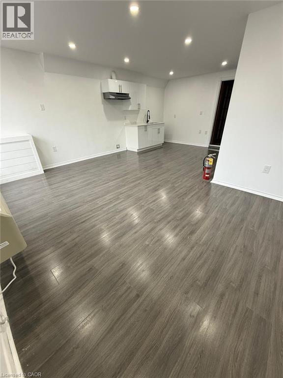 69 Hellems Ave in Welland, ON - Building Photo - Building Photo