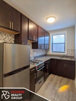 423 W Belden Ave, Unit C302 Apartamentos