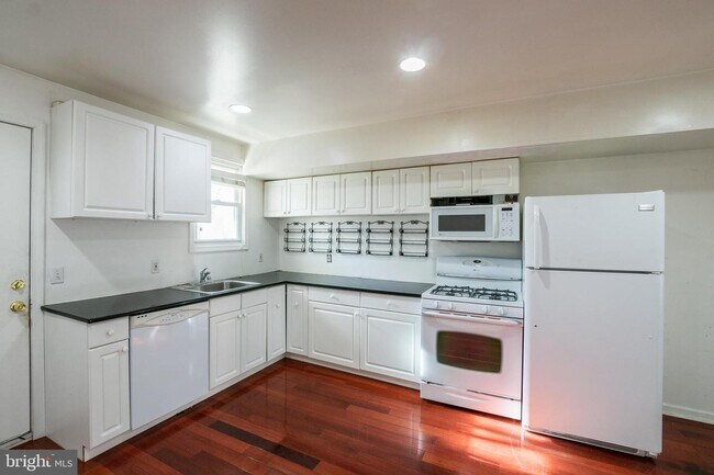 1222 South St-Unit -UNIT 2 in Philadelphia, PA - Building Photo - Building Photo