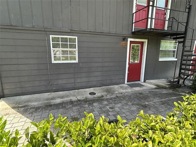 property at 306 Lake Millsite Rd