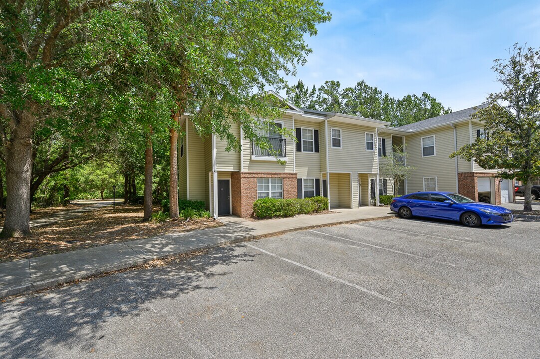 5062 NW 44th Ln in Gainesville, FL - Foto de edificio