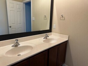 307 Wildcat Dr in Bastrop, TX - Building Photo - Building Photo