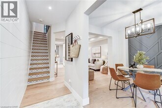 32 Cumberland Ave in Hamilton, ON - Building Photo - Building Photo