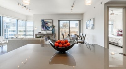 1399 Fannin St in Houston, TX - Building Photo - Building Photo