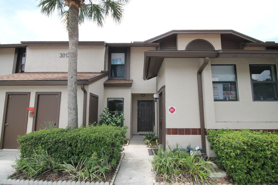 3012 S Semoran Blvd in Orlando, FL - Building Photo