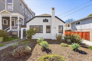 2134-2138 Clinton Ave in Alameda, CA - Building Photo