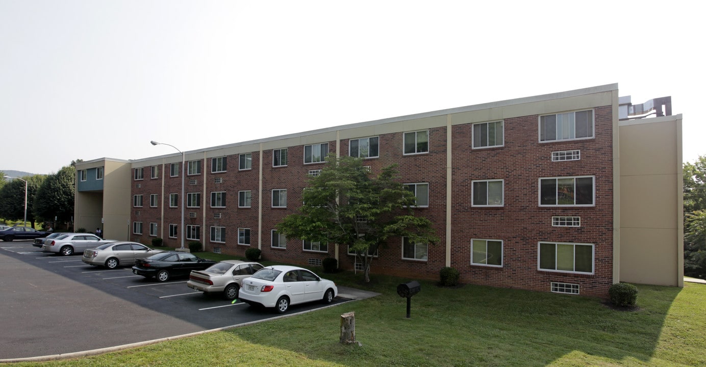 Harriman Gardens in Harriman, TN - Foto de edificio