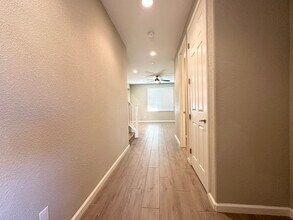 6025 Palermo Way in Roseville, CA - Building Photo - Building Photo