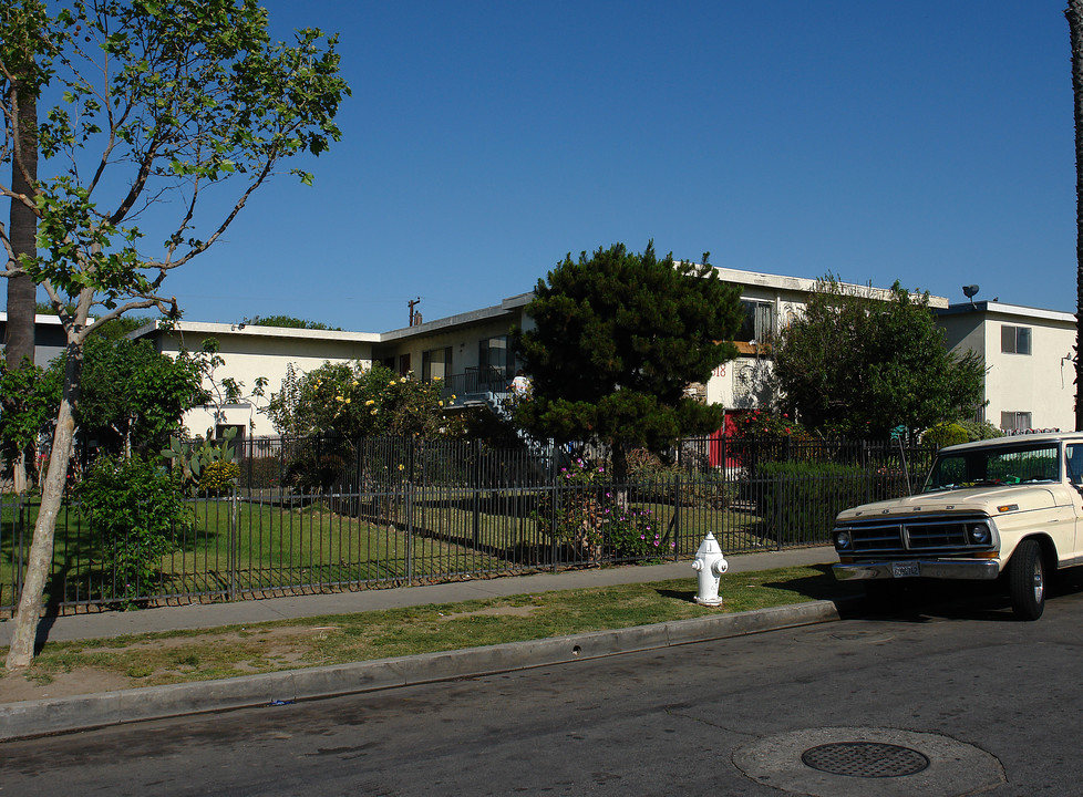 818 S Townsend St in Santa Ana, CA - Building Photo