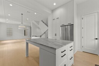 1247 Peden St in Houston, TX - Building Photo - Building Photo