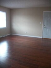 818-820 Deerfield Rd in Chatham, IL - Building Photo - Building Photo