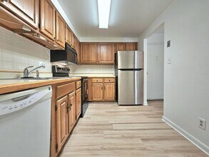 801 N Howard St in Alexandria, VA - Building Photo - Building Photo