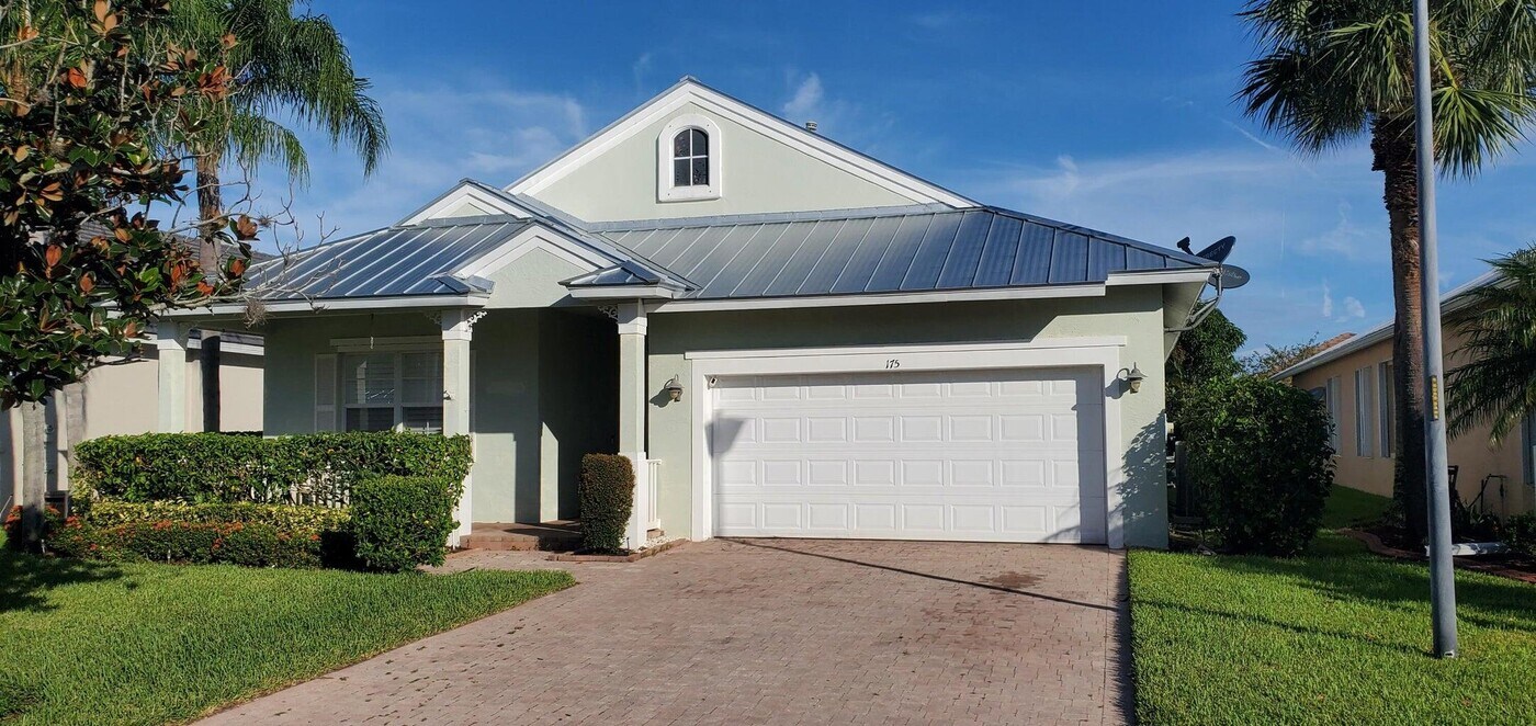 175 NW Swann Mill Cir in Port St. Lucie, FL - Building Photo