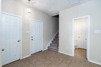 207 N Burberry Park Cir in Spring, TX - Building Photo - Building Photo