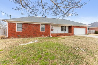 103 Springview Ln in Huntsville, AL - Building Photo - Building Photo