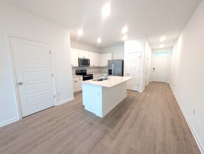 5916 Ortega Lake Dr in Jacksonville, FL - Building Photo - Building Photo