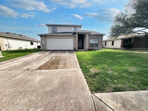 300 Janis Mae Dr in Hutto, TX - Building Photo - Building Photo