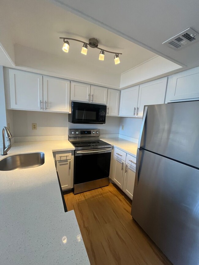 property at 752 Executive Center Dr