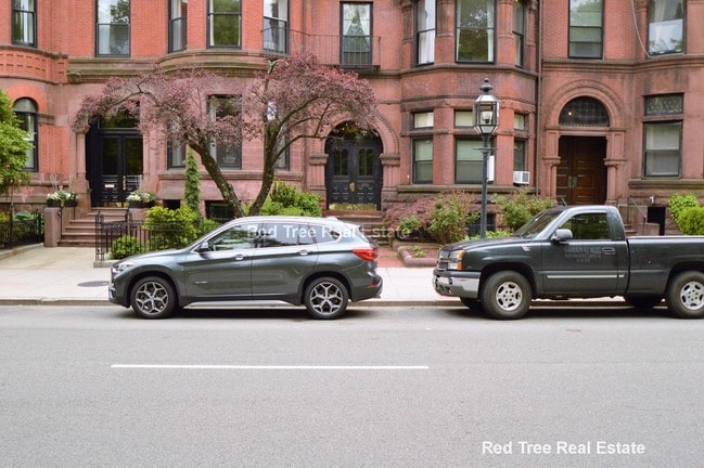 property at 206 Commonwealth Ave