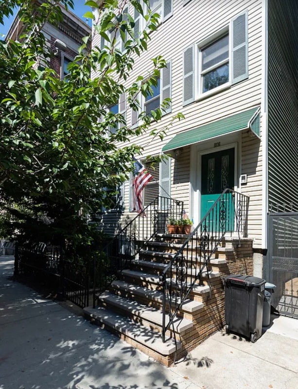property at 1036 Lorimer St