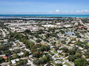 6115 Carlton Ave in Sarasota, FL - Foto de edificio - Building Photo