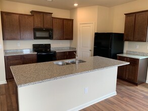 821 Independence Ave in Pendergrass, GA - Building Photo - Building Photo